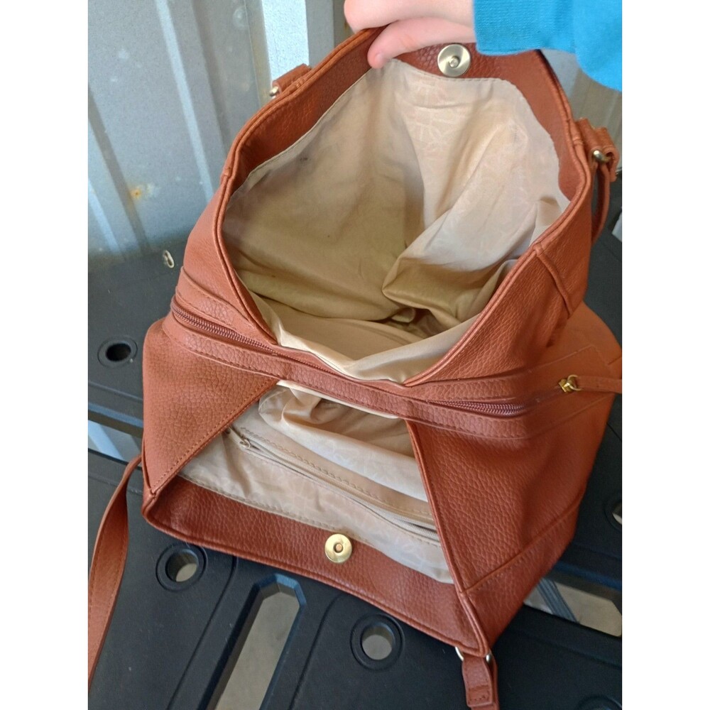 brown leather crossbody bag with 2-3 pockets